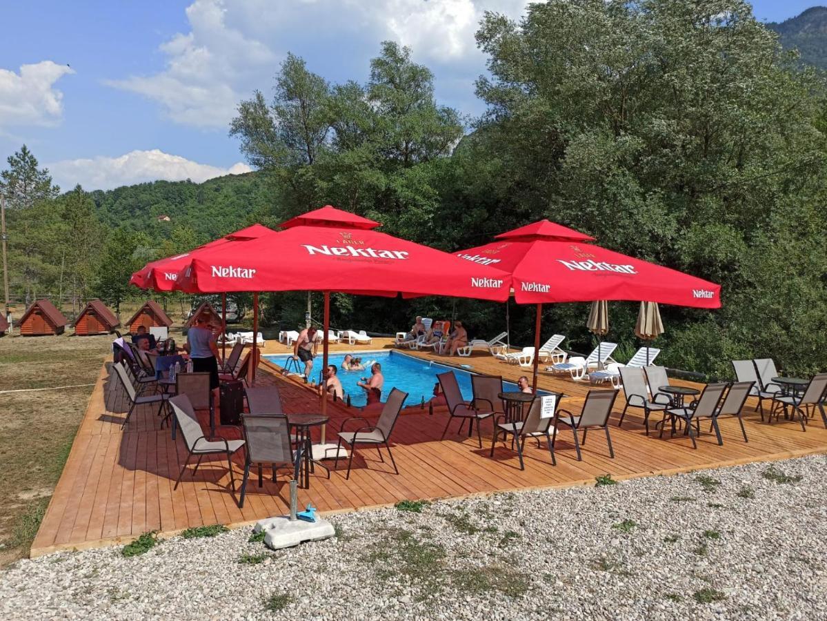 Hotel Camp Sutjeska Tjentiste Exterior foto